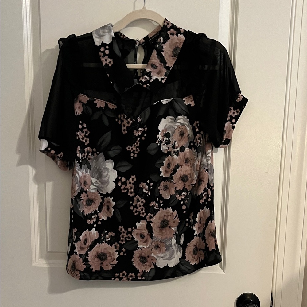 Chic Floral Women's Blouse in Black and Pink
